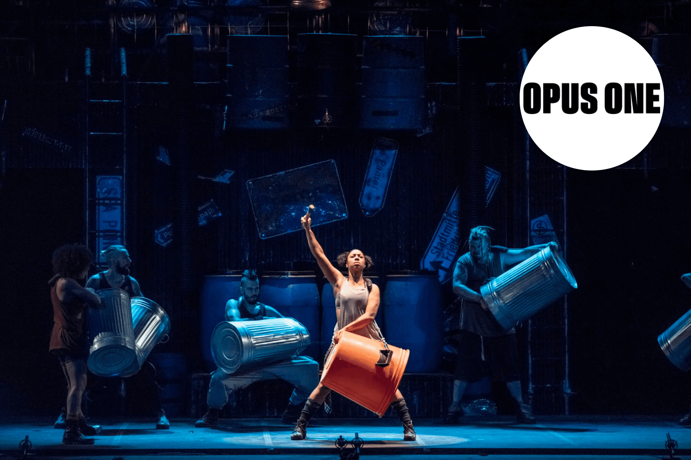 Stomp <h2 dir="ltr"><strong id="docs-internal-guid-336005c2-7fff-6a3d-5051-19cf59241647">5 x 2 invitations pour le spectacle «STOMP» à Lausanne, le 27 septembre à 18h</strong></h2>
<p dir="ltr">Comédiens, danseurs et percussionnistes se réunissent sur scène pour donner vie à STOMP, un spectacle où le rythme et l’humour rencontrent des performances physiques impressionnantes. Les artistes transforment des objets du quotidien, balais, poubelles, tubes, seaux, allumettes ou encore caddies, en instruments inattendus pour créer un univers sonore unique.</p>
<p dir="ltr">Sans dialogue, STOMP surprend par son énergie et sa créativité, dans un show irrésistible qui donne envie de taper du pied et des mains!</p>
<p dir="ltr"><strong>Tentez votre chance dès maintenant pour remporter deux invitations et vibrez au rythme de STOMP! </strong></p>
<p dir="ltr"><strong><span style="color: #d51130;"><strong id="docs-internal-guid-3c086dc3-7fff-248d-0393-e91def148ef0">Concours terminé!</strong></span></strong></p>